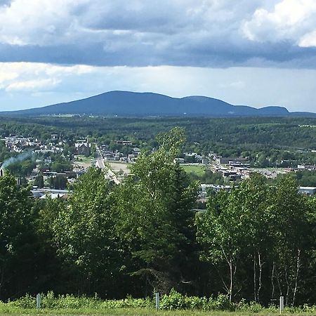 Les Soins De Vicky Hotell Lac-Mégantic Exteriör bild