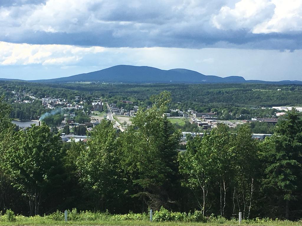 Les Soins De Vicky Hotell Lac-Mégantic Exteriör bild